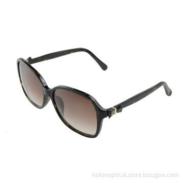 Acetate polarized sunglasses of Italy design